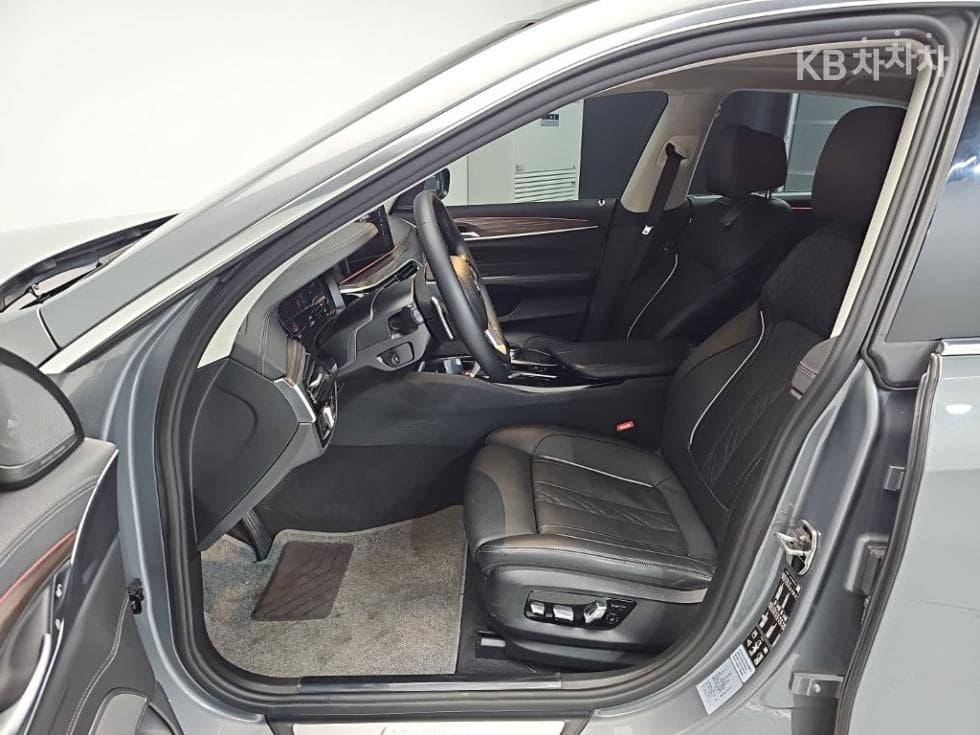 BMW Gran Turismo6 Series GT 630i xDrive Luxury - 11