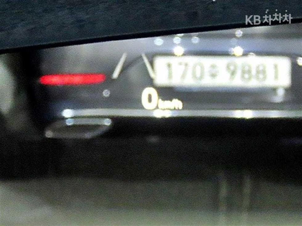 Киа The New (фейслифт) Sorento2.2 Дизел 2WD 마스터 Специал (специален признак/издание) - 13