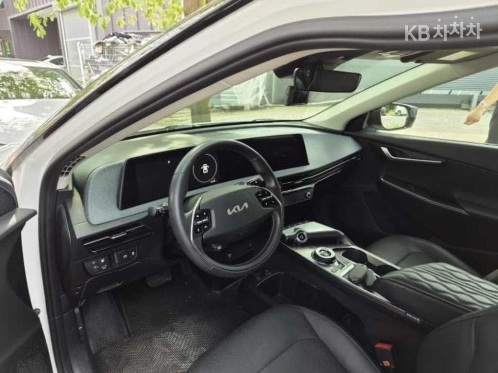 Киа EV6롱 레Местен지 2WD Air - 4
