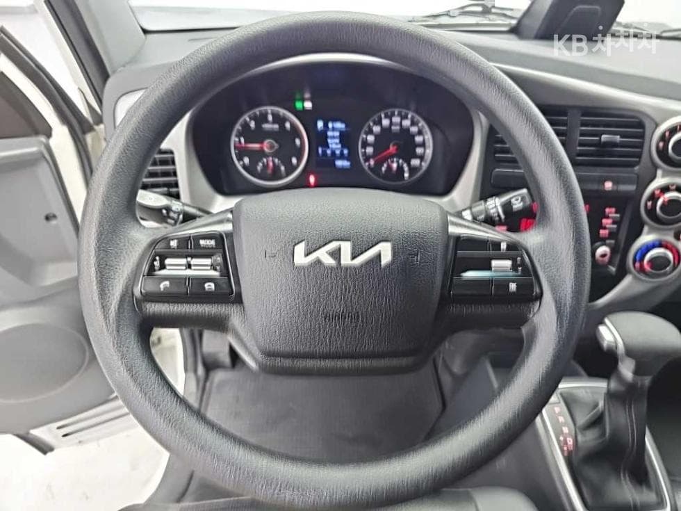 Kia The New (facelift) Bongo 3 (light truck)LPG 1 Ton Double Cab Extra Long 2WD L - 8