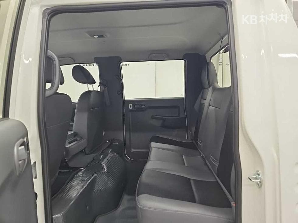 Kia The New (facelift) Bongo 3 (light truck)LPG 1 Ton Double Cab Extra Long 2WD L - 11