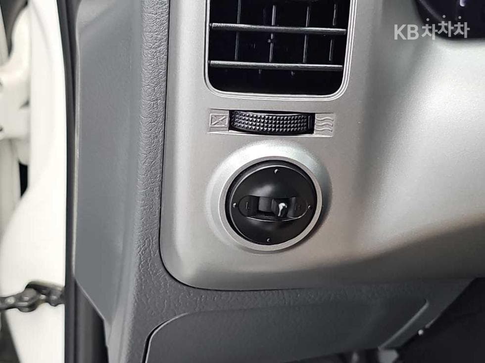 Kia The New (facelift) Bongo 3 (light truck)LPG 1 Ton Double Cab Extra Long 2WD L - 14