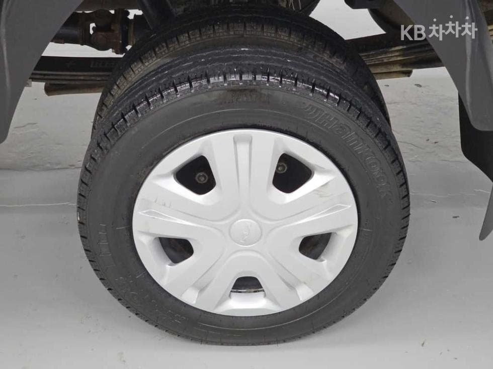 Kia The New (facelift) Bongo 3 (light truck)LPG 1 Ton Double Cab Extra Long 2WD L - 18