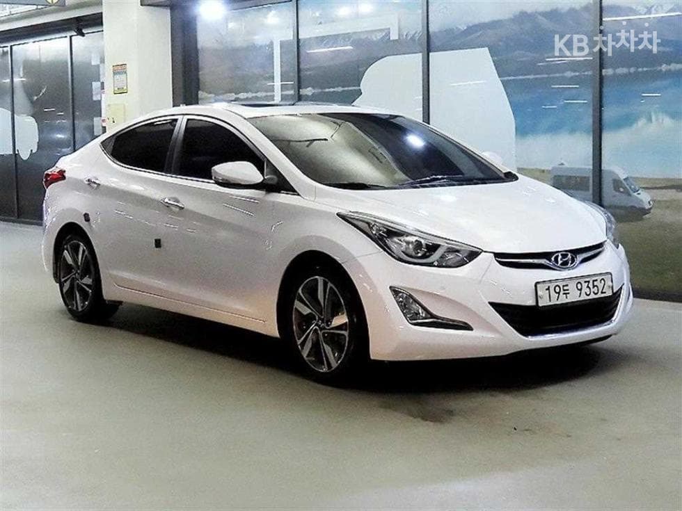 Хюндай The New (фейслифт) Avante (Elantra) 1.6 GDi 텐밀리언 Лимитиран - Image 1