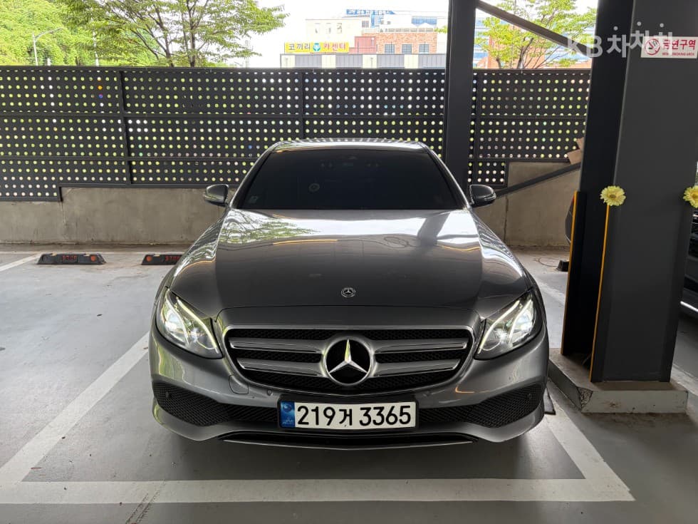 Mercedes-Benz E-Клас (W213) E300 Avantgarde - Image 1