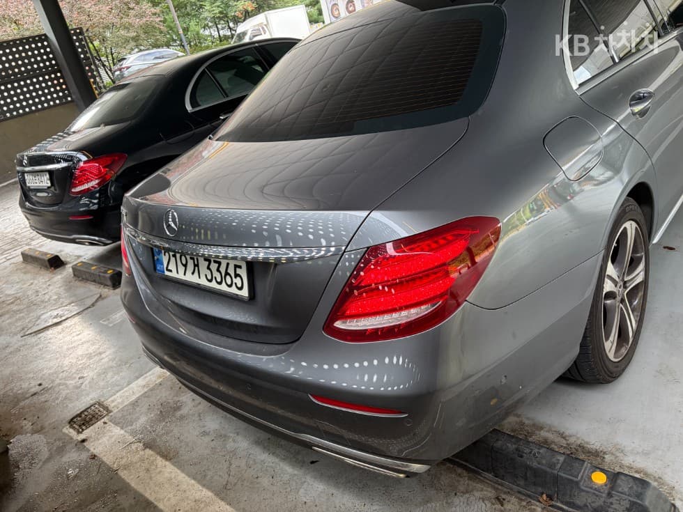 Mercedes-Benz E-Клас (W213)E300 Avantgarde - 2