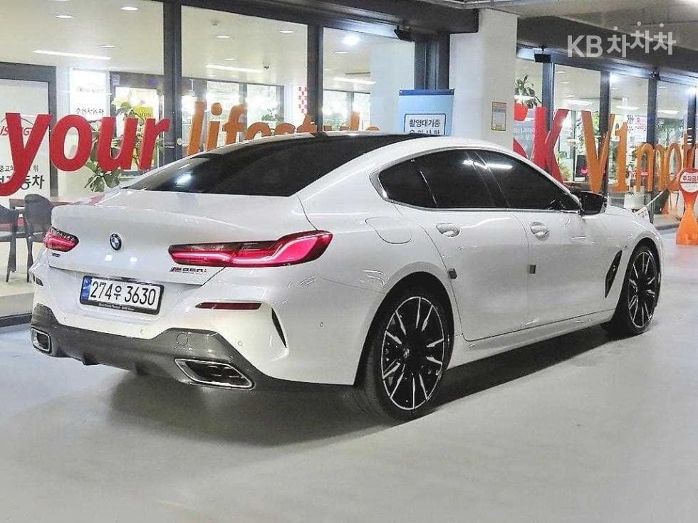 BMW 8시리즈 (G15)M850i xDrive Gran Coupe Стандартен - 4