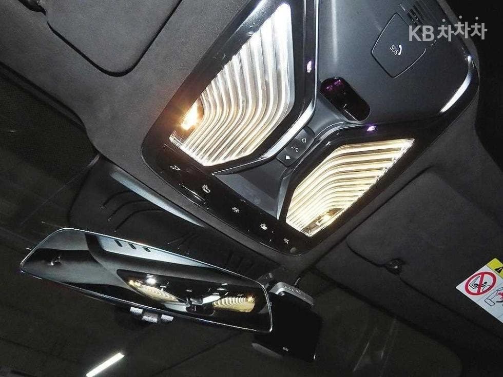 BMW 8시리즈 (G15)M850i xDrive Gran Coupe Стандартен - 15