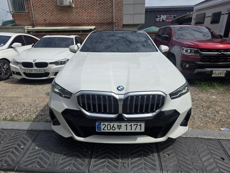 BMW Нов5 Серия(G60)520i M Sport - 2