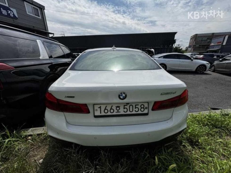 BMW 올New5 Series (G30)520d xDrive M Sport Package Plus - 4