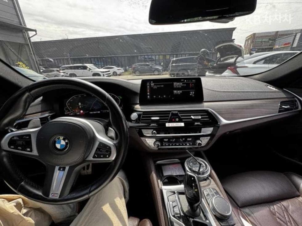 BMW 올New5 Series (G30)520d xDrive M Sport Package Plus - 9