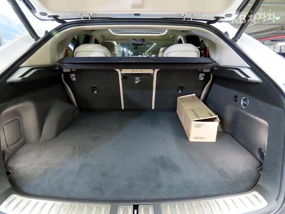 Дженезис GV80 COUPE2.5L бензин Турбо AWD Стандартен - 16