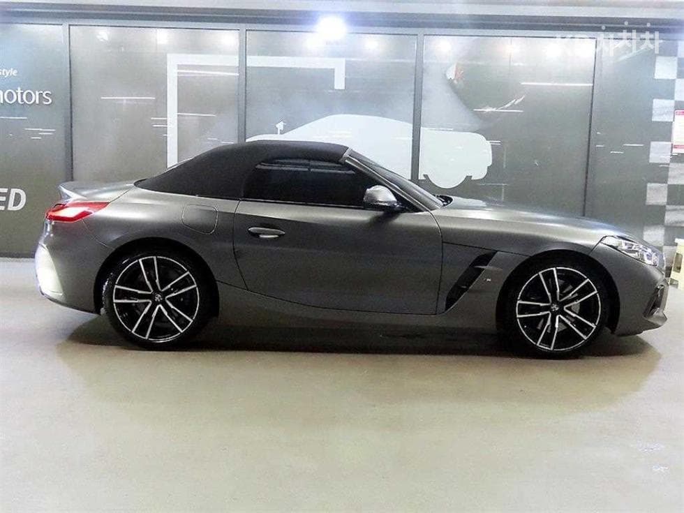 BMW All New Z4sDrive 20i M 스포츠 라Местен - 3