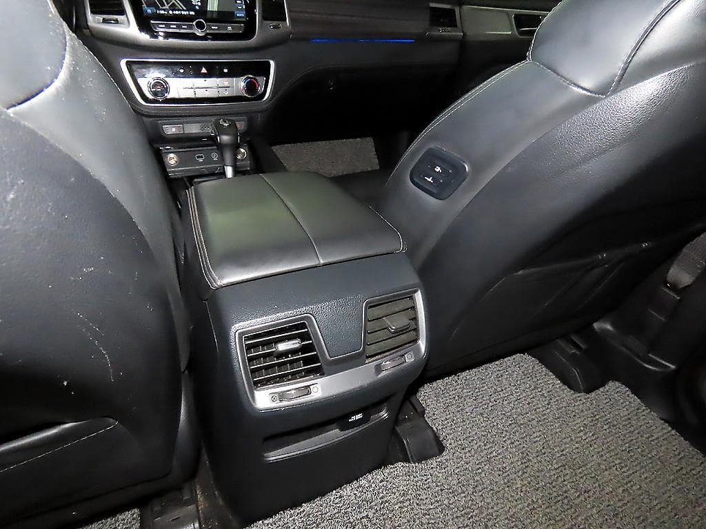 КейДжи Мобилити G4 Rexton2.2 2WD 유라시아 에디션 - 16