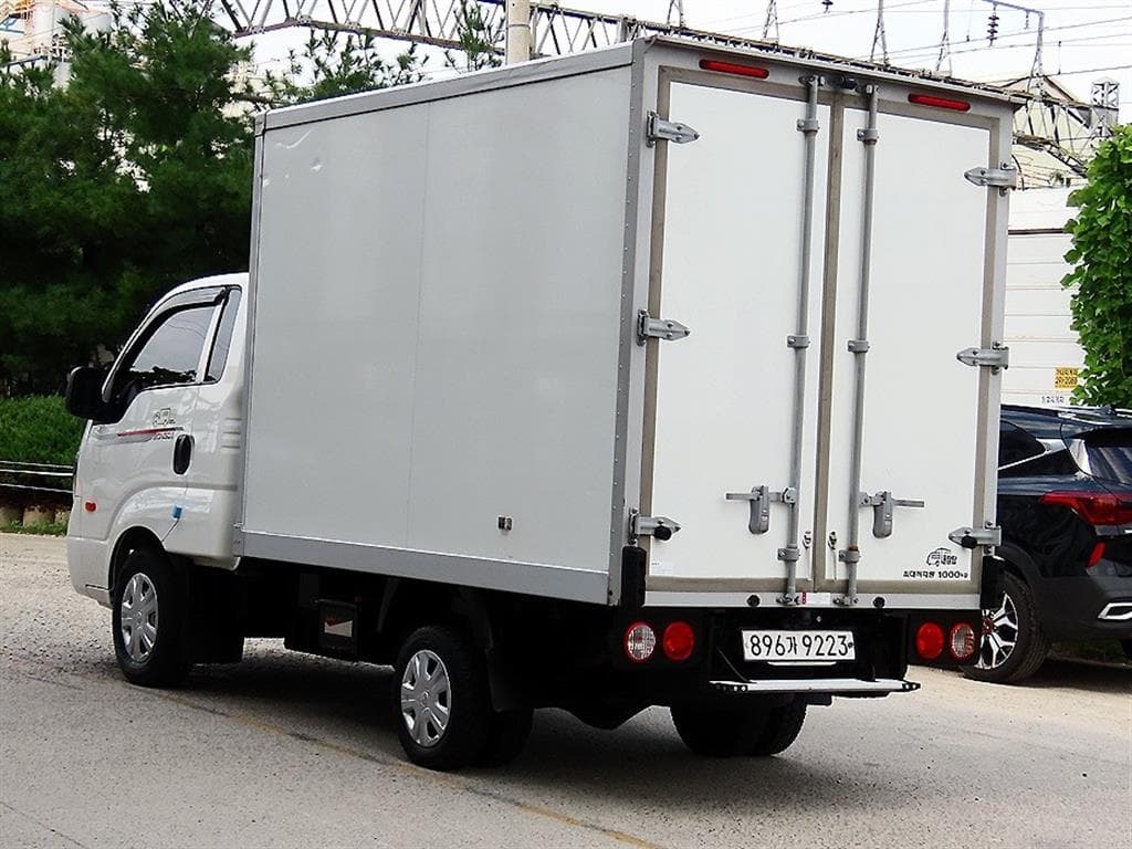 Киа The New (фейслифт) Бонго 3 (лек)Box Truck 1 тон Plus형 Королевска кабина Удължено междуосие L - 3