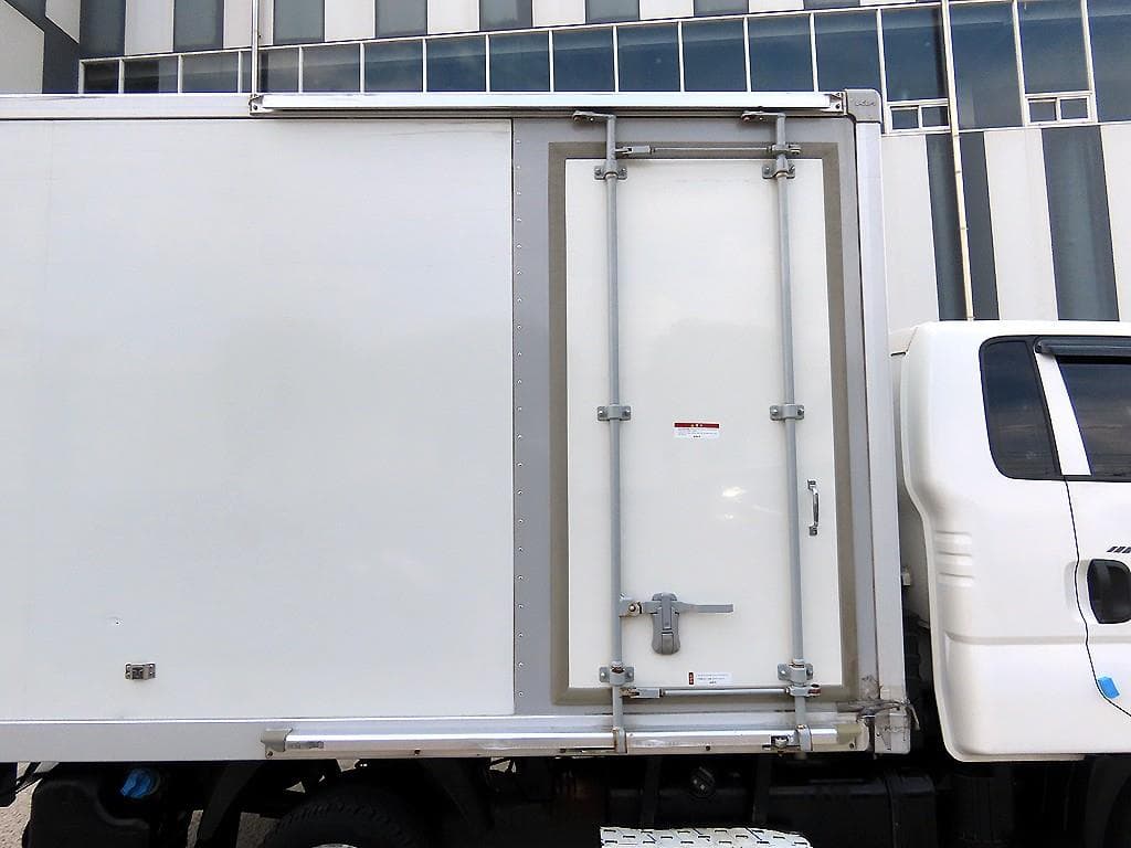 Киа The New (фейслифт) Бонго 3 (лек)Box Truck 1 тон Plus형 Королевска кабина Удължено междуосие L - 6