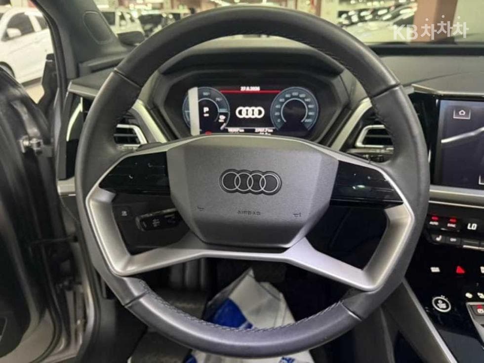 Ауди Q4 e-tron40 Premium - 8