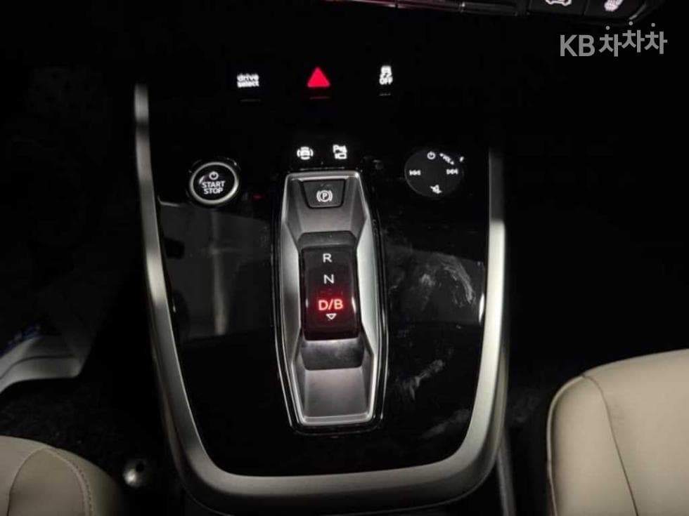 Ауди Q4 e-tron40 Premium - 12
