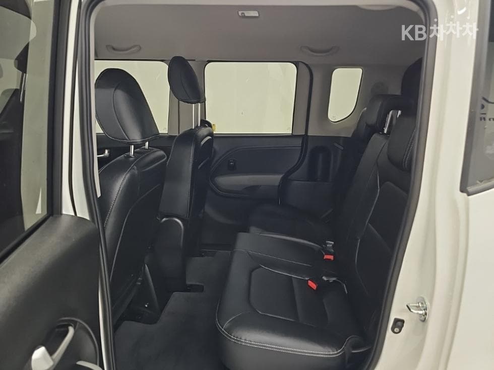 Kia The New (facelift) Kia Ray (van)1.0 Gasoline Prestige - 12