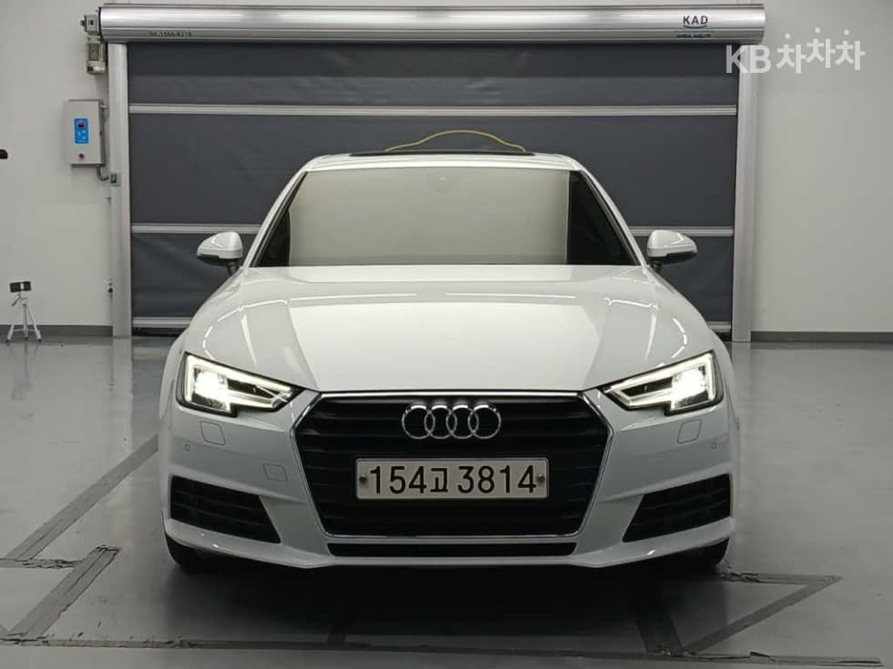 Ауди A4 (B9)40 TFSI -