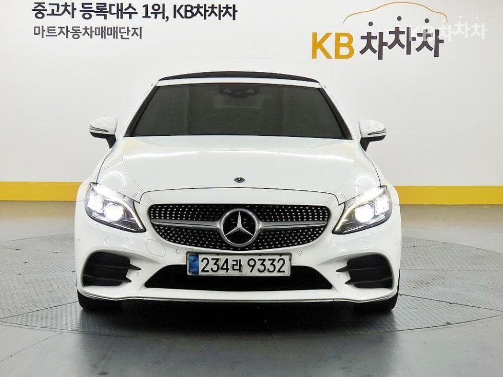 Mercedes-Benz The New (фейслифт) C-КласC200 Cabriolet