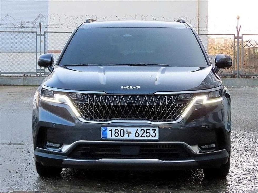 Kia Carnival 4th generationD2.2 9-seater Noblesse