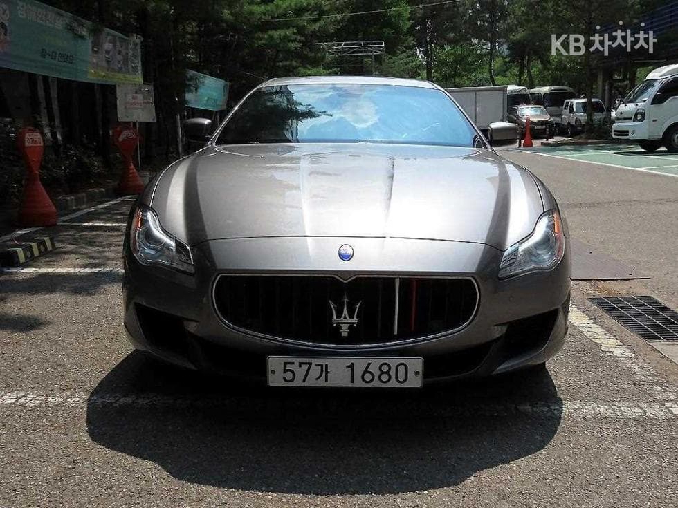 마세라티 콰트로Forte3.0 V6 그란루쏘