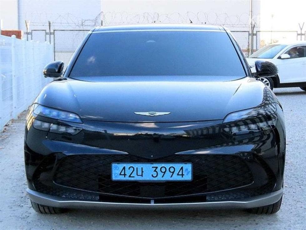 Дженезис GV60Стандартен 2WD Стандартен