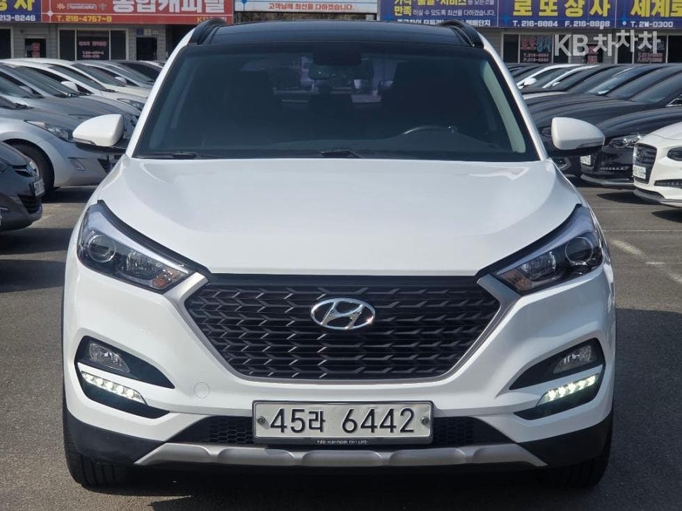 Hyundai All New TucsonDiesel(e-VGT UⅡ)1.7 2WD Modern