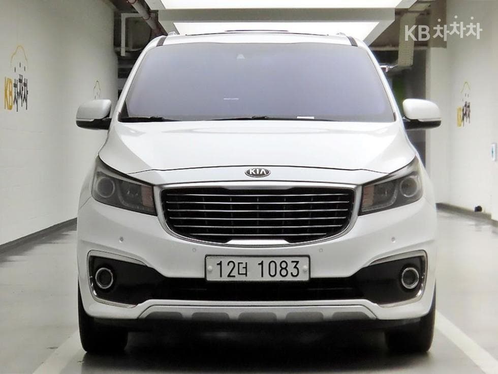 Kia All New Carnival9-seater 2.2 Diesel Noblesse