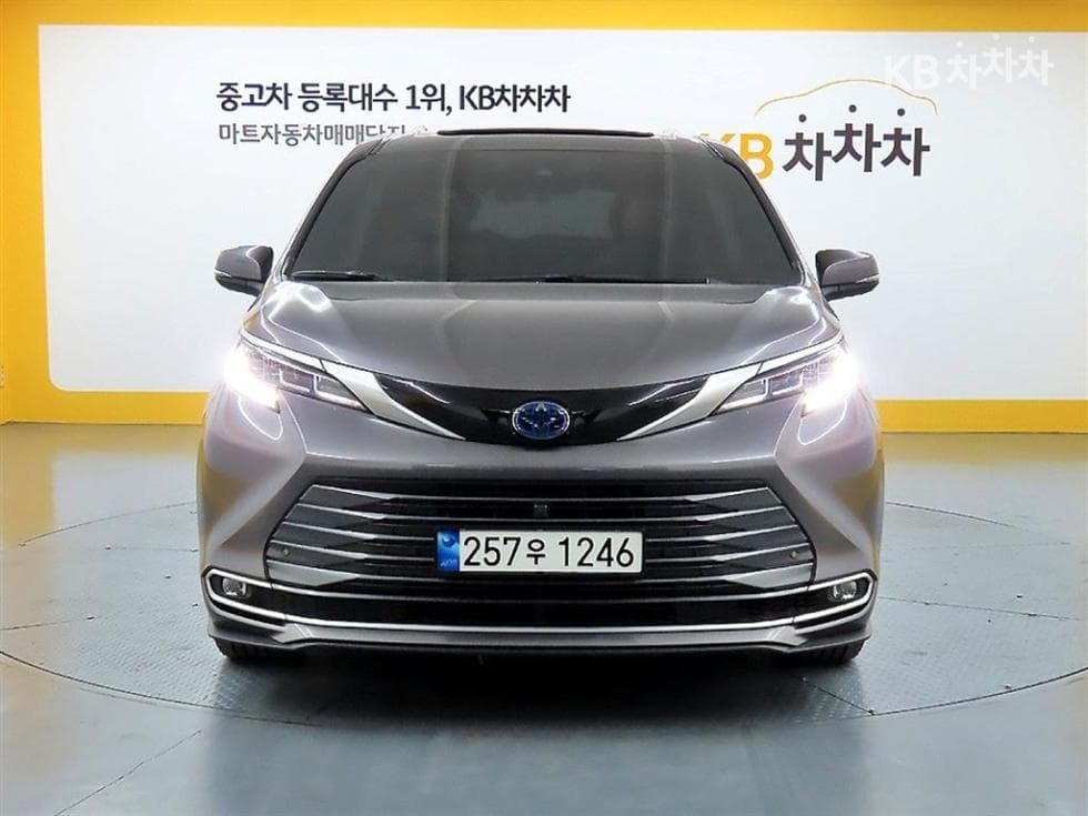 Toyota Sienna2.5L hybrid AWD