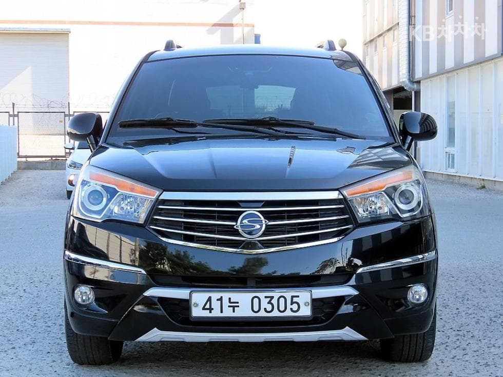 KG Mobility 코란도 투리스모9-seater 4WD TX