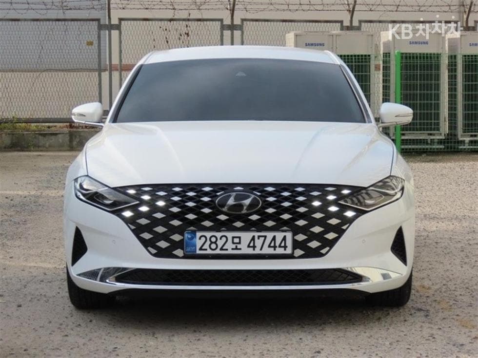 Хюндай The New (фейслифт) Grandeur (Azera)2.5 Premium 초이스