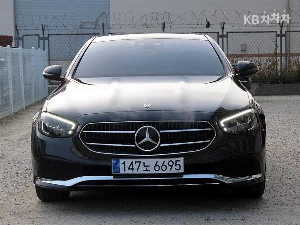 Mercedes-Benz E-Class (W213)E250 Avantgarde